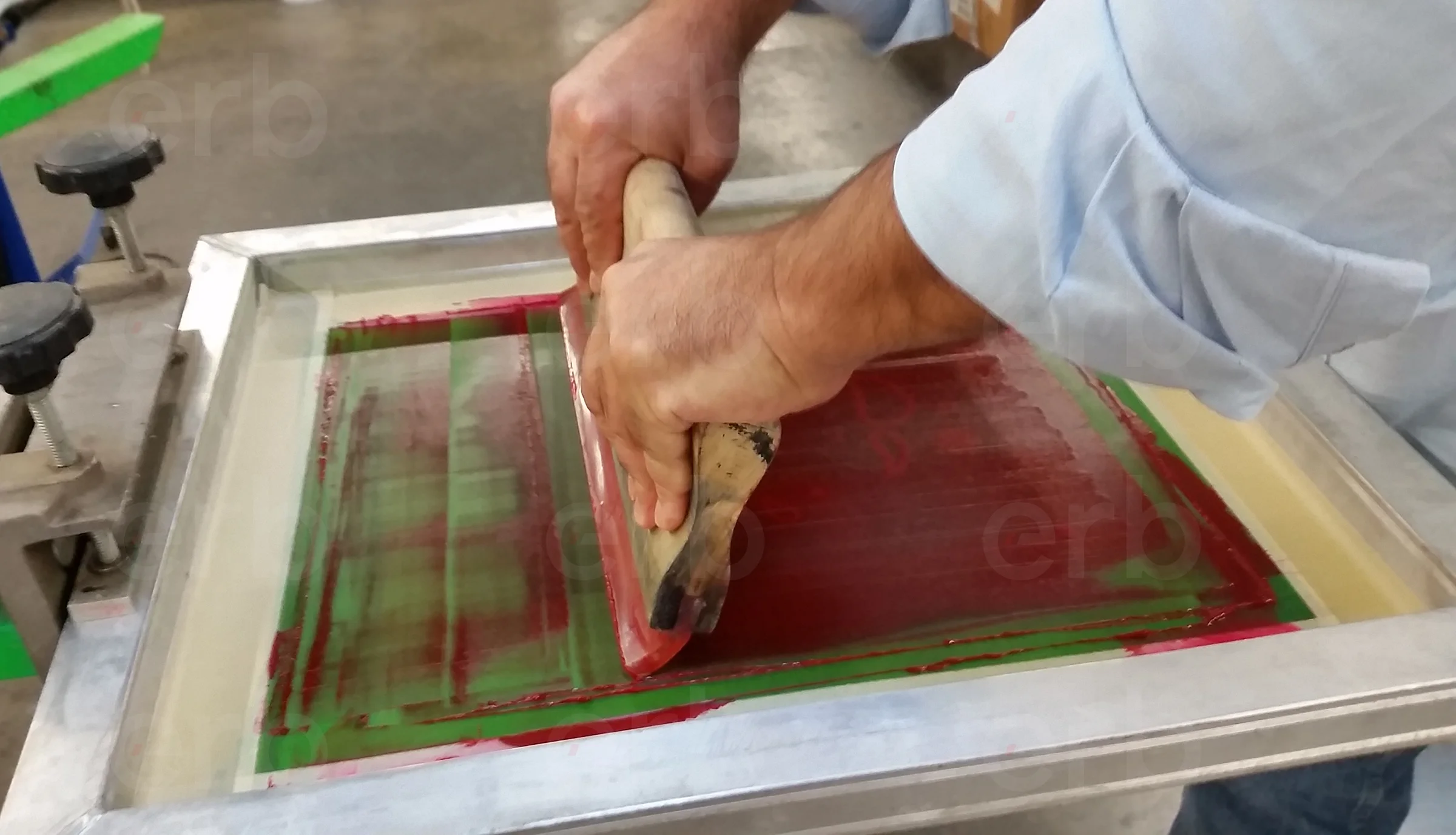 Mastering Screen Printing: The Essential Role of the Squeegee
